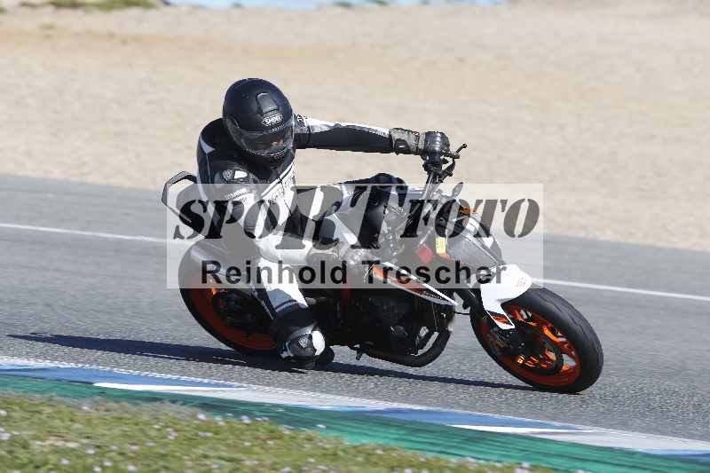 /Archiv-2024/02 29.01.-02.02.2024 Moto Center Thun Jerez/Gruppe gruen-green/2